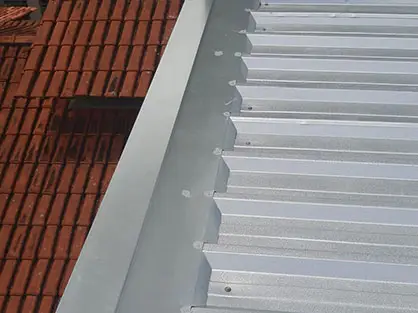 RUFO-COM-PINGADEIRA-E-ACABAMENTO